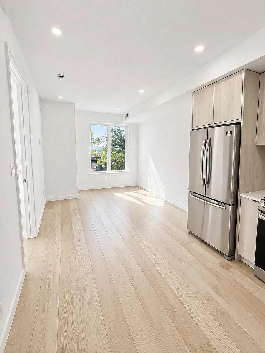 Building Photo - 1806 I St NE #2A