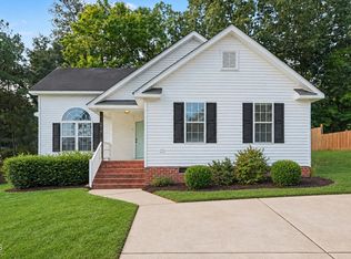 2416 Kingsboro Rd, Raleigh, NC 27610