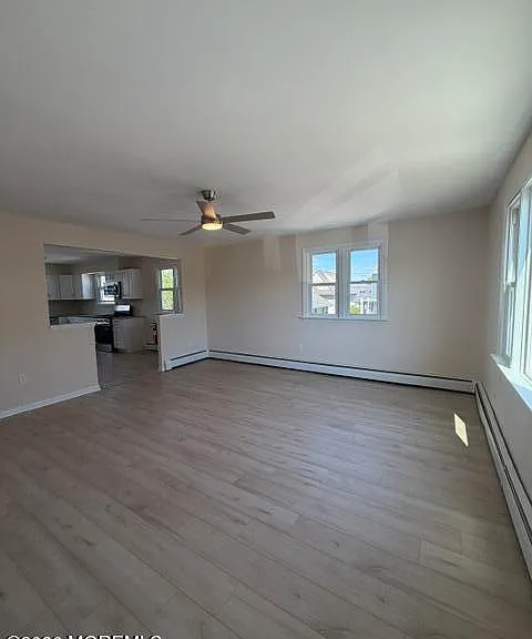 445 E Bayview Ave — Photo 12