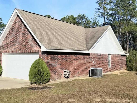 3rd image of 15004 Camp Ln