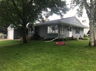1066 Charlton St, West Saint Paul, MN 55118