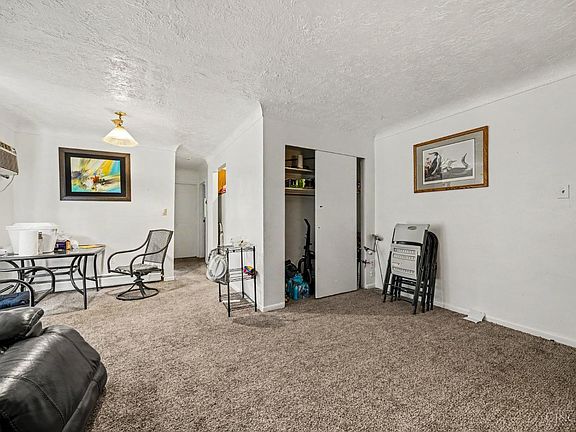 3rd image of 3324 Hanna Ave