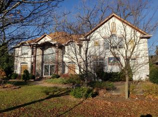 6400 N Longmeadow Ave, Lincolnwood, IL 60712