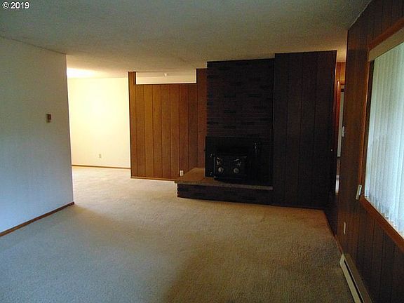 2nd image of 4900 NE 20th Ave