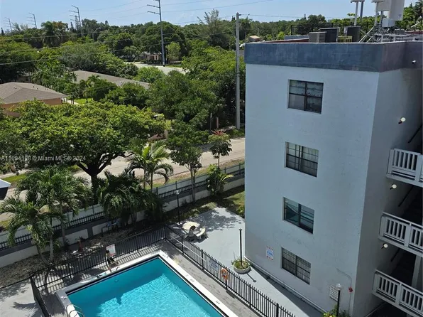 13500 NE 3rd Ct APT 122, North Miami, FL 33161