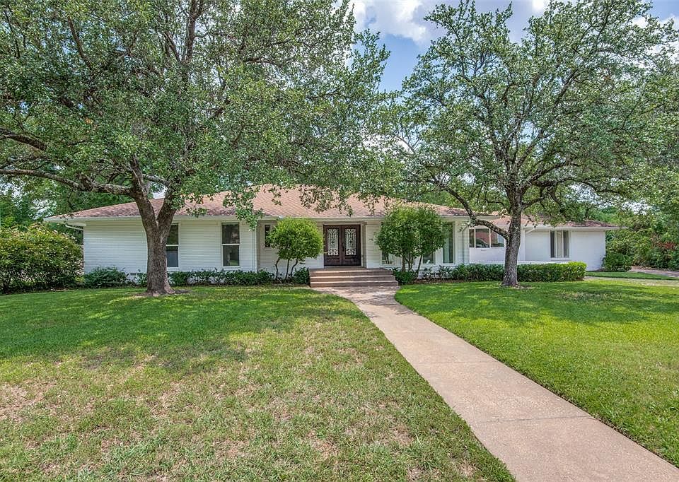 1st image of 11242 Shelterwood Cir