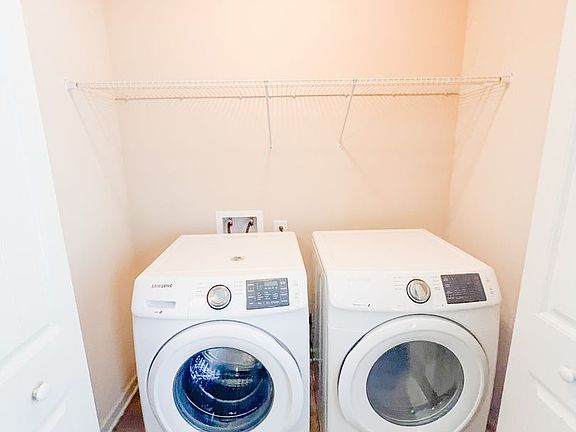 5th image of 2263 McCormick Ln #C