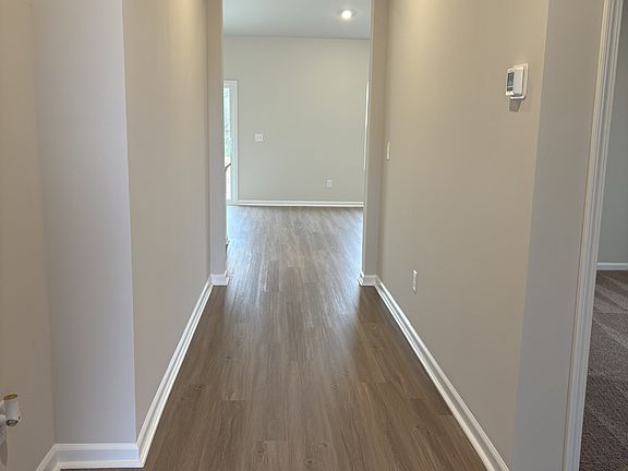 3rd image of 205 Dixieland Ct