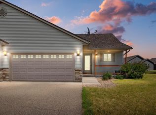 1708 Ponderosa Ln, New Richmond, WI 54017