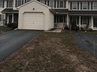 563 Wood Duck Dr, Manheim, PA 17545
