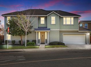 20900 Grapevine Dr, Patterson, CA 95363