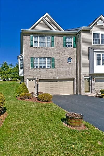 1st image of 1001 Garrison Ln