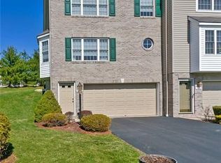 1001 Garrison Ln, Jeannette, PA 15644