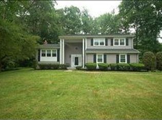 9 Fay Dr, East Hanover, NJ 07936