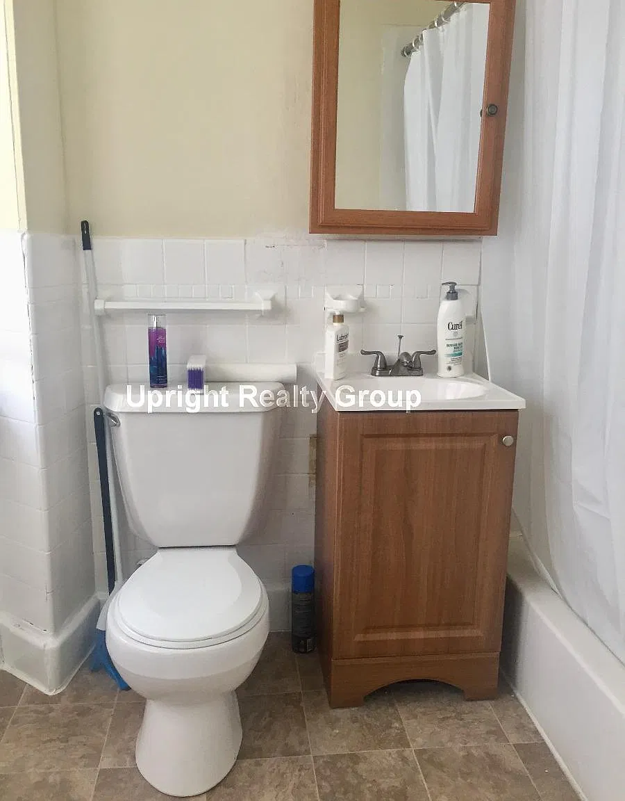 16 Tappan Ave Apartments — Photo 4