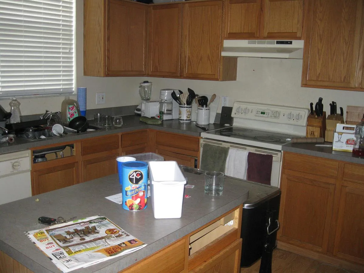 4 bed, 1952 sqft, $2,750 — Photo 1