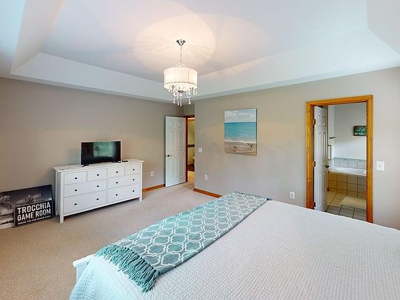 4th image of 117 Country Club Dr