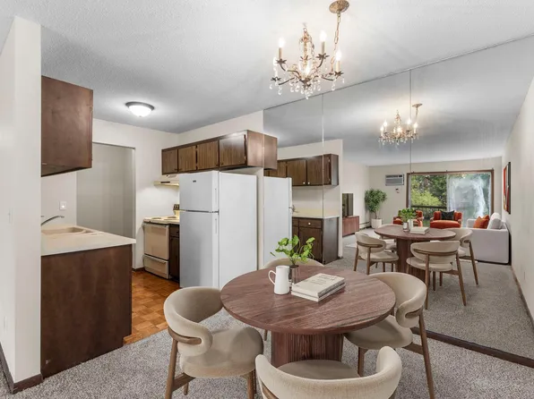 2801 Flag Ave N APT 204, New Hope, MN 55427