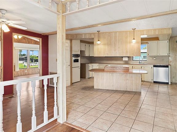 5th image of 48 Quail Ct