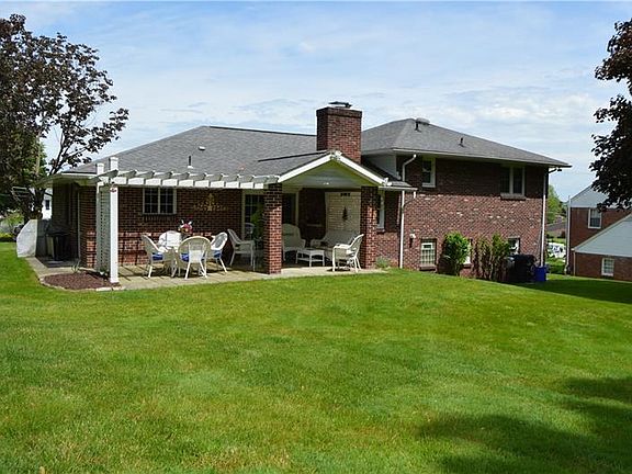 5th image of 213 Primrose Dr