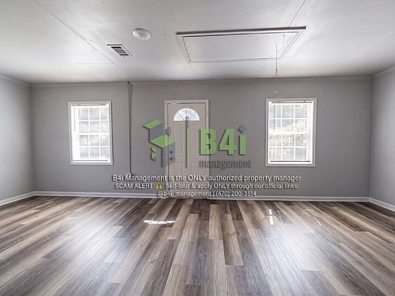 5th image of 3037 Foresthill Dr