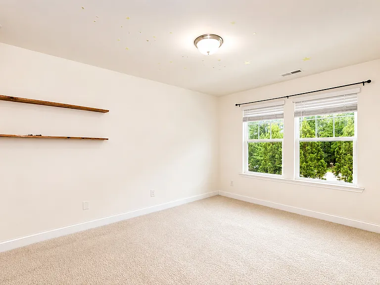 1013 Brennan Green Ct — Photo 15