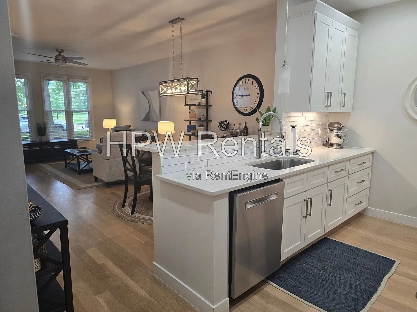2 bed, 2.0 bath, 985 sqft, $2,100 — Photo 1