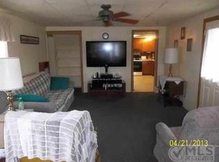 1502 Dakota Ave, Gladstone, MI 49837