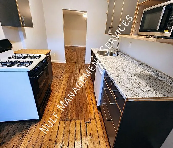 5233 Butler St #2 — Photo 2