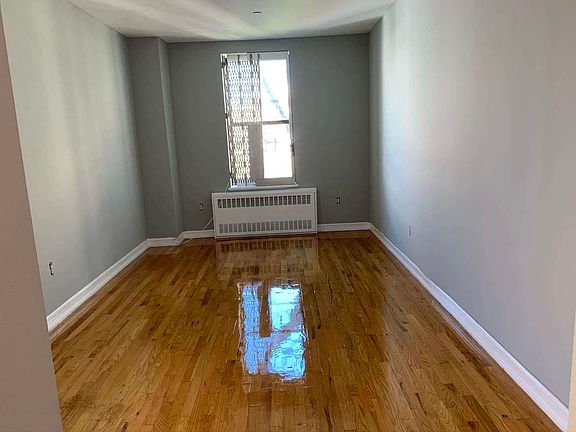 3rd image of 71 W 128th St #3CC
