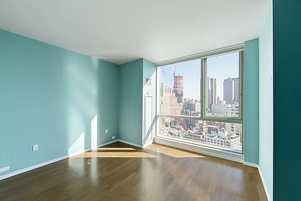 Sold by Nest Seekers International | media 8