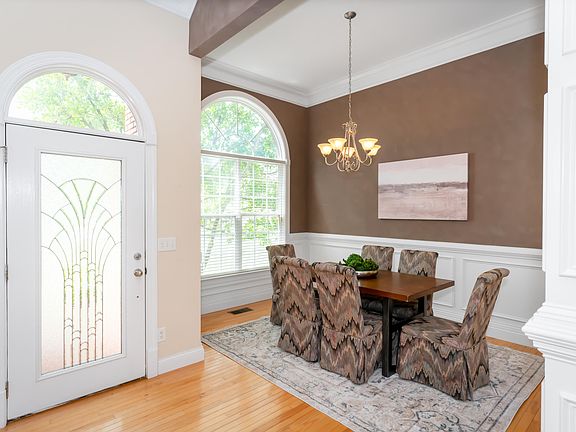 4th image of 4292 Wellesley Dr #6