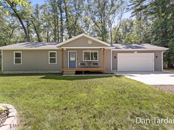 213 W Daniels Rd, Twin Lake, MI 49457