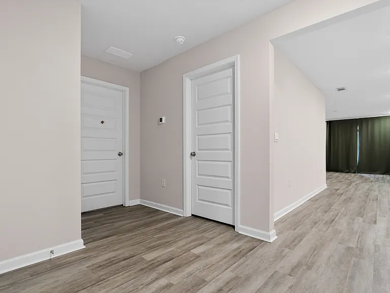 6817 Interlachen Ln — Photo 12