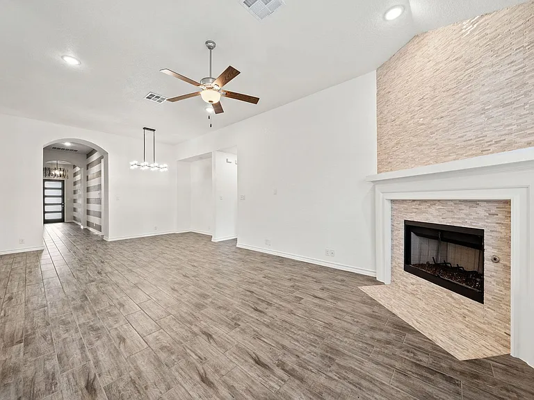 9767 Innes Pl — Photo 5