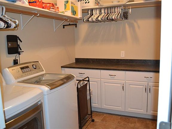 5th image of 1406 W Wade Ave