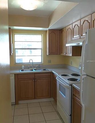 4th image of 2512 Coral Ave