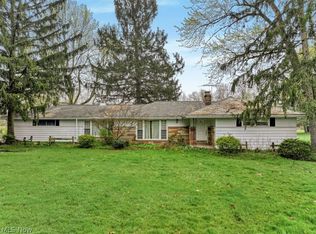 9325 Stafford Rd, Chagrin Falls, OH 44023