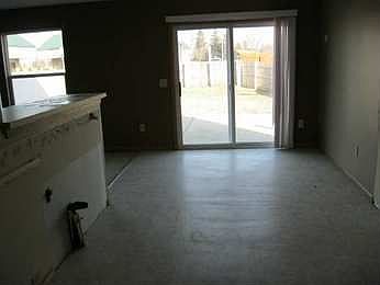 2nd image of 6052 Jolliff St