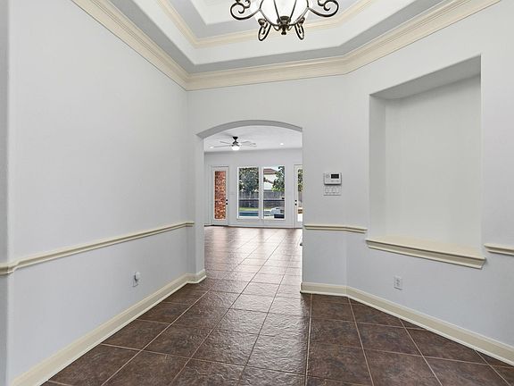 3rd image of 935 Poydras St