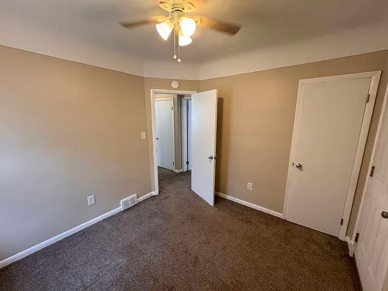 14754 Lydia Ave — Photo 15