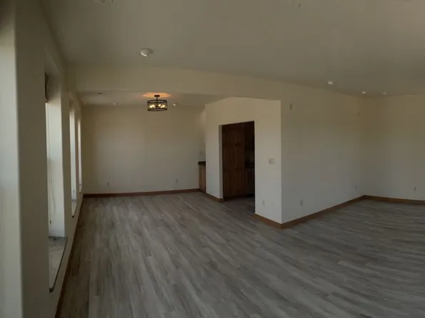 101 W 2nd Ave, El Dorado, KS 67042