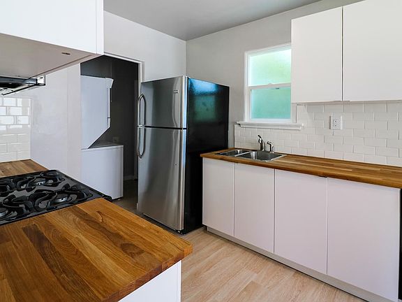 3rd image of 467 Normandie Pl #469