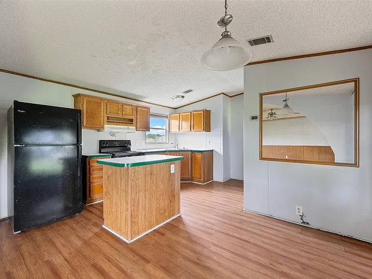 360 Shady Oaks #A — Photo 10