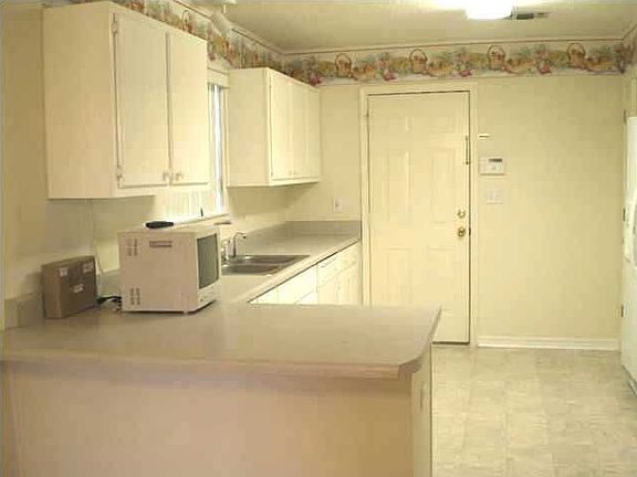Kitchen with plenty of cabinets
