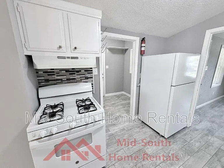 1775 Colonial Hills Dr — Photo 8