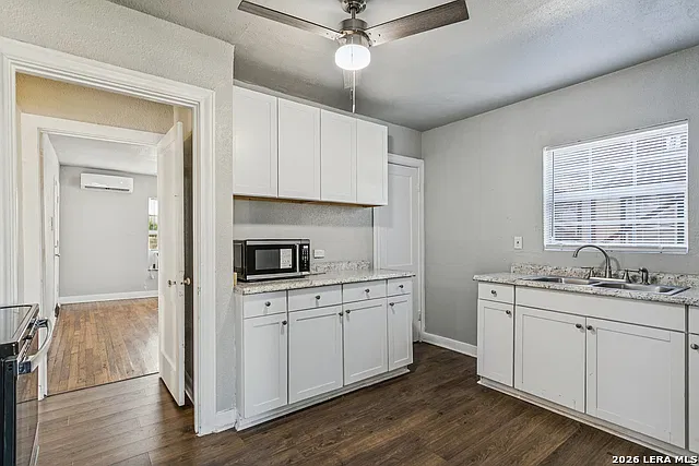 2 bed, 1.0 bath, 938 sqft, $1,295 — Photo 3