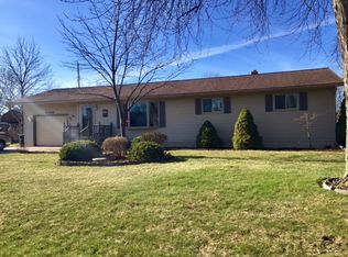 3276 Canterbury Dr, Bay City, MI 48706