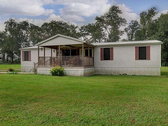 3rd image of 334 Doral St