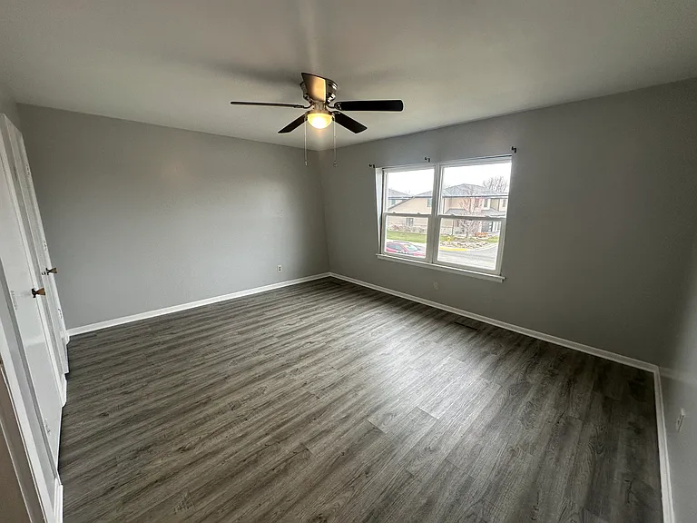 1529 Sheffield Ave #1529 — Photo 10